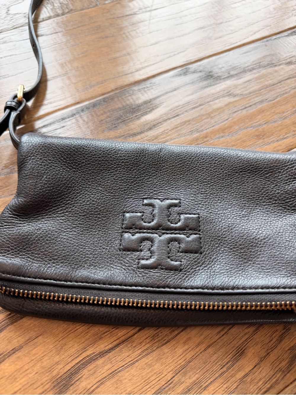 Tory Burch Black Leather Crossbody Bag with Logo - Picture 2 of 9
